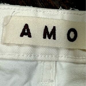 AMO white jeans sz 24 like new condition